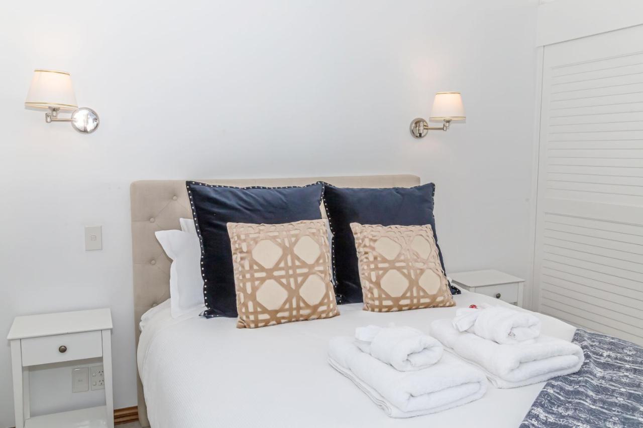 Waterfront Two Bedroom Apartment; Great Location! Окленд Экстерьер фото