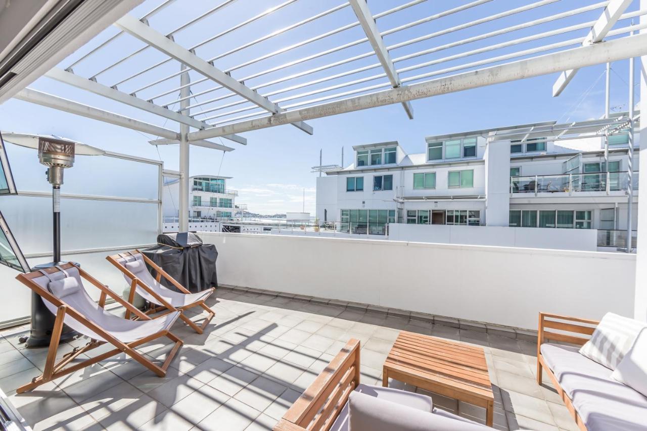 Waterfront Two Bedroom Apartment; Great Location! Окленд Экстерьер фото